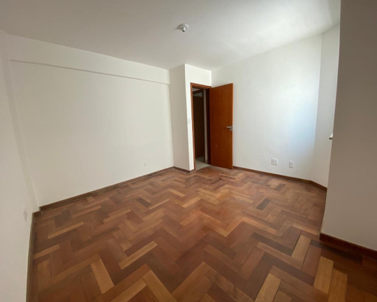 Imagem Imóvel com 3 Quartos à Venda, 120 m² em São Mateus - Juiz De Fora Imagem Imóvel com 3 Quartos à Venda, 120 m² em São Mateus - Juiz De Fora