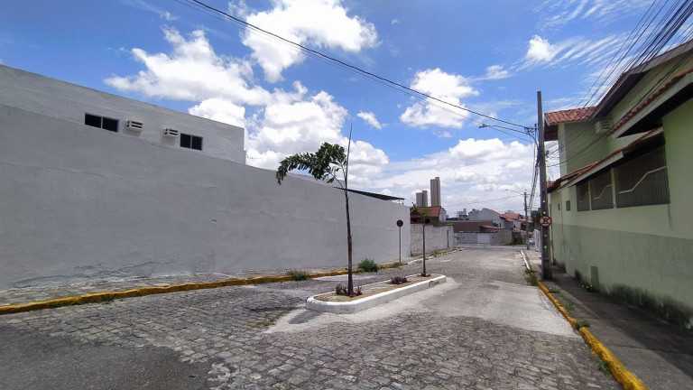 Terreno à Venda, 200 m² em São José - Campina Grande