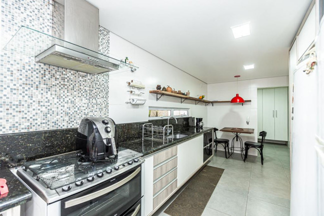 Imagem Casa com 3 Quartos à Venda, 236 m² em Santa Quitéria - Curitiba