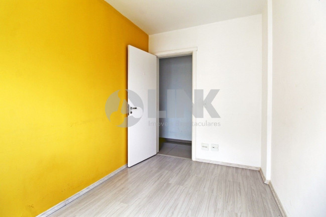 Imagem Apartamento com 2 Quartos à Venda, 69 m² em Passo Da Areia - Porto Alegre