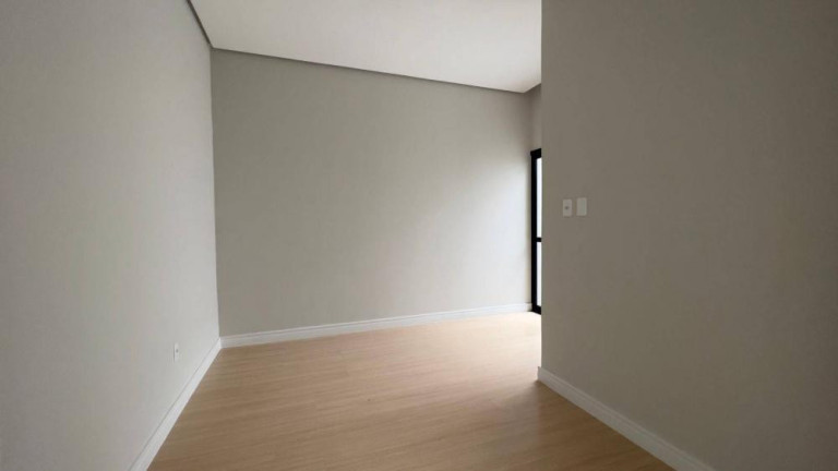 Imagem Imóvel com 3 Quartos à Venda, 74 m²