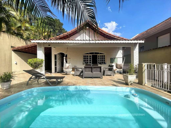 Casa com 3 Quartos à Venda,  em Vila Diva - Carapicuíba