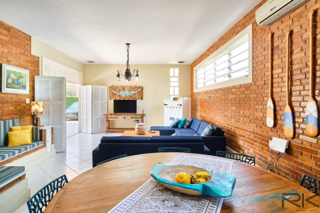 Imagem Casa com 3 Quartos à Venda, 218 m² em Centro - Ubatuba