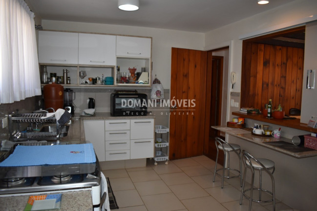 Imagem Casa com 3 Quartos à Venda, 257 m² em Região Da Vila Inglesa - Campos Do Jordão Imagem Casa com 3 Quartos à Venda, 257 m² em Região Da Vila Inglesa - Campos Do Jordão