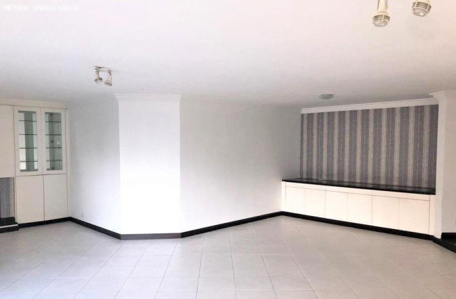 Imagem Imóvel com 3 Quartos à Venda, 240 m² em Itaim Bibi - São Paulo