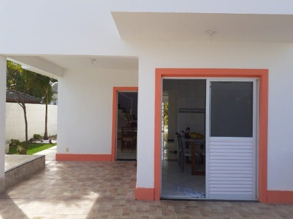 Imagem Casa com 4 Quartos à Venda, 242 m² em Abrantes - Camaçari