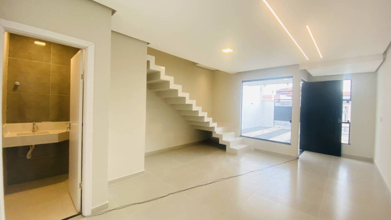 Imagem Casa com 3 Quartos à Venda, 121 m² em Cidade Nova - Feira De Santana
