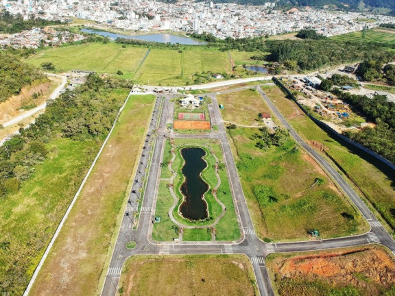 Imagem Imóvel à Venda, 400 m² em Rio Do Meio - Camboriú Imagem Imóvel à Venda, 400 m² em Rio Do Meio - Camboriú
