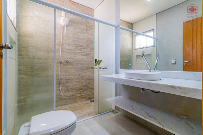 Imagem Casa de Condomínio com 4 Quartos à Venda, 280 m²