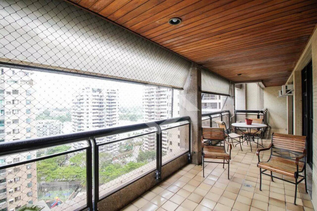 Imagem Apartamento com 3 Quartos à Venda, 124 m² em Barra Da Tijuca - Rio De Janeiro
