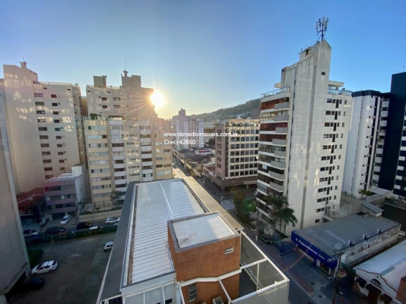 Imagem Apartamento com 3 Quartos à Venda, 136 m² em Centro - Florianópolis