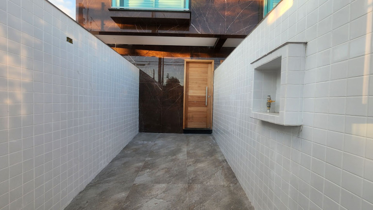 Imagem Casa com 2 Quartos à Venda, 60 m² em Rádio Clube - Santos