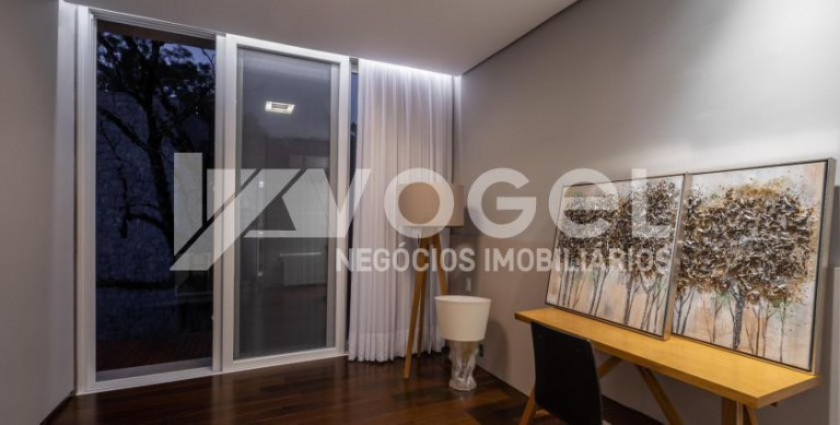 Imagem Casa com 3 Quartos à Venda, 832 m² em Bairro Não Informado - Gramado Imagem Casa com 3 Quartos à Venda, 832 m² em Bairro Não Informado - Gramado