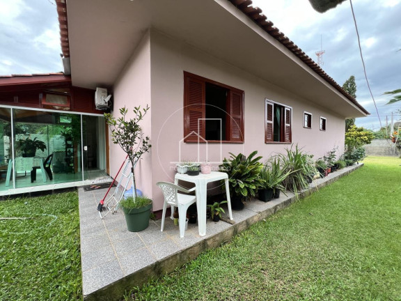Imagem Casa com 3 Quartos à Venda, 180 m² em São João Do Rio Vermelho - Florianópolis Imagem Casa com 3 Quartos à Venda, 180 m² em São João Do Rio Vermelho - Florianópolis