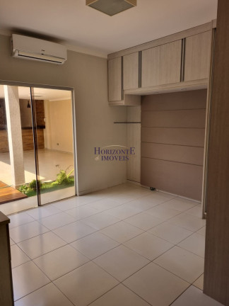 Imagem Casa com 3 Quartos à Venda, 196 m² em São Francisco - Campo Grande Imagem Casa com 3 Quartos à Venda, 196 m² em São Francisco - Campo Grande