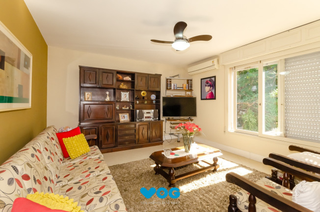 Imagem Casa com 3 Quartos à Venda, 230 m² em Petrópolis - Porto Alegre