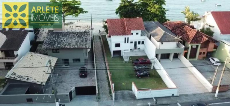 Imagem Casa com 5 Quartos para Alugar ou Temporada, 250 m² em Centro - Porto Belo Imagem Casa com 5 Quartos para Alugar ou Temporada, 250 m² em Centro - Porto Belo