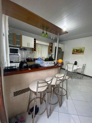 Imagem Sobrado com 5 Quartos à Venda, 310 m² em Armação - Penha Imagem Sobrado com 5 Quartos à Venda, 310 m² em Armação - Penha