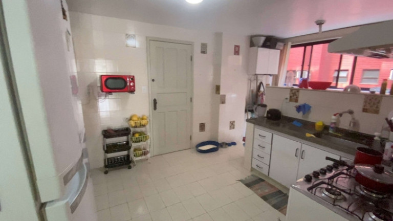 Imagem Apartamento com 3 Quartos à Venda, 200 m² em Algodoal - Cabo Frio