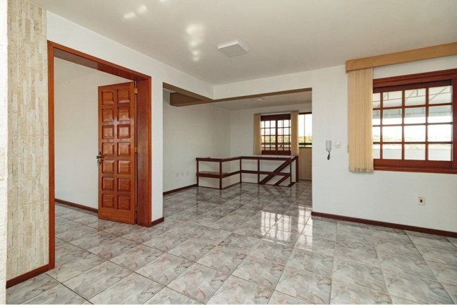 Imagem Imóvel com 3 Quartos à Venda, 214 m² em Passo Da Areia - Porto Alegre