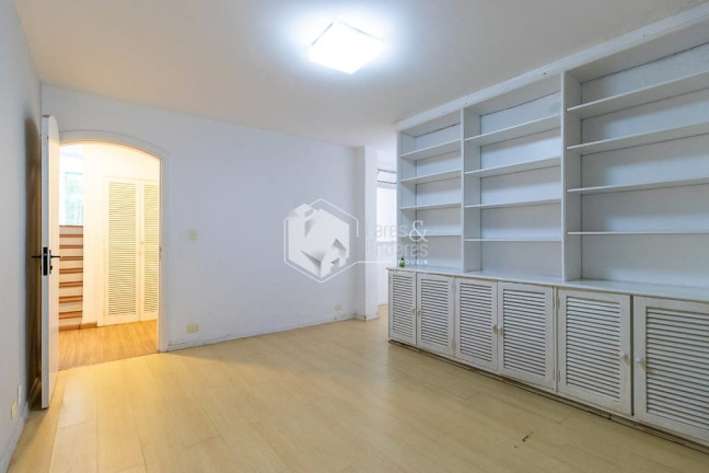 Imagem Casa com 4 Quartos à Venda, 260 m² em Jardim Morumbi - São Paulo Imagem Casa com 4 Quartos à Venda, 260 m² em Jardim Morumbi - São Paulo