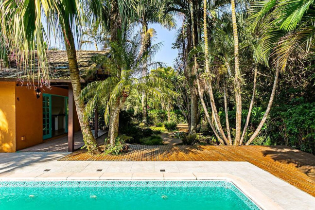 Imagem Casa com 6 Quartos à Venda, em Lagoa Da Conceição - Florianópolis Imagem Casa com 6 Quartos à Venda, em Lagoa Da Conceição - Florianópolis