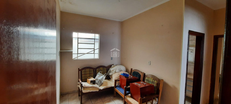 Imagem Casa com 3 Quartos à Venda, 191 m² em Nossa Sra. Aparecida - Poços De Caldas