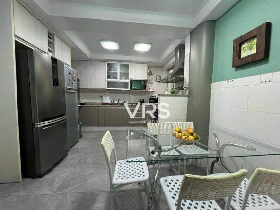 Imagem Casa com 3 Quartos à Venda, 288 m² em Várzea - Teresópolis Imagem Casa com 3 Quartos à Venda, 288 m² em Várzea - Teresópolis