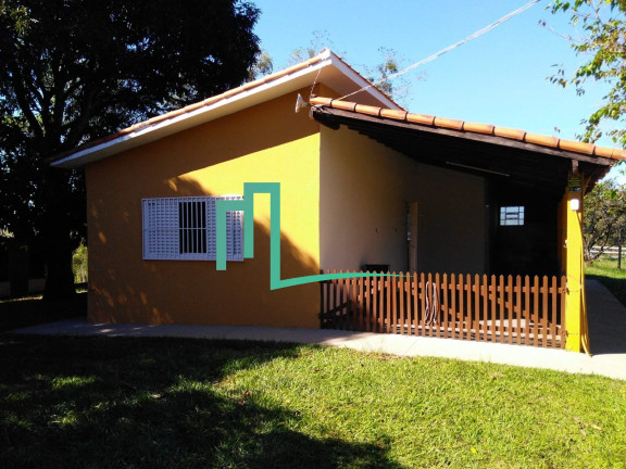 Imagem Imóvel com 2 Quartos à Venda, em Zona Rural - Capetinga Imagem Imóvel com 2 Quartos à Venda, em Zona Rural - Capetinga