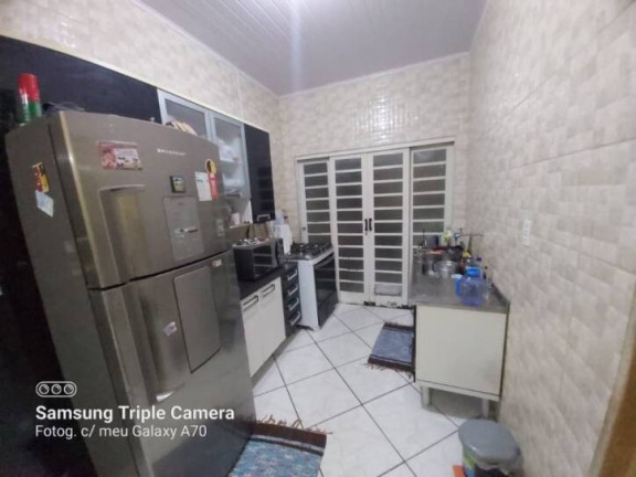 Imagem Casa com 2 Quartos à Venda, 70 m² em Castolira - Pindamonhangaba Imagem Casa com 2 Quartos à Venda, 70 m² em Castolira - Pindamonhangaba