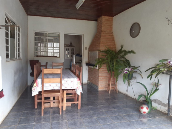 Chácara com 3 Quartos à Venda, 100 m² em Centro - Piranguinho