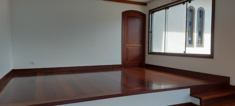 Imagem Casa com 4 Quartos à Venda, 382 m² em Parque São Luiz - Teresópolis