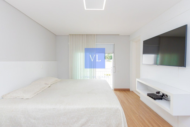 Imagem Casa com 4 Quartos à Venda, 278 m² em Santo Inácio - Curitiba