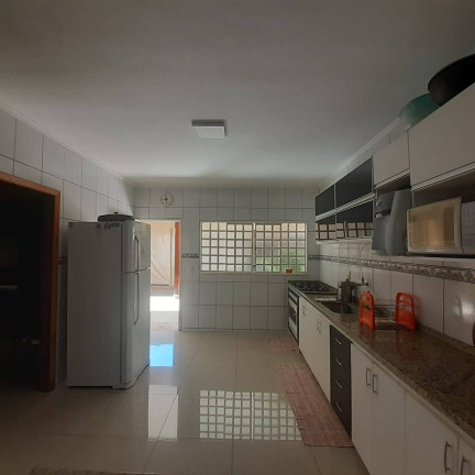 Imagem Casa com 3 Quartos à Venda, 300 m² em Setor Garavelo - Aparecida De Goiânia
