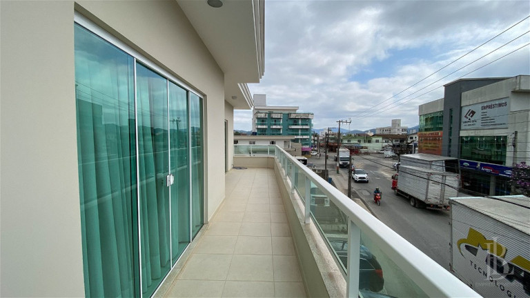 Imagem Casa com 3 Quartos à Venda, 387 m² em Cedros - Camboriú Imagem Casa com 3 Quartos à Venda, 387 m² em Cedros - Camboriú