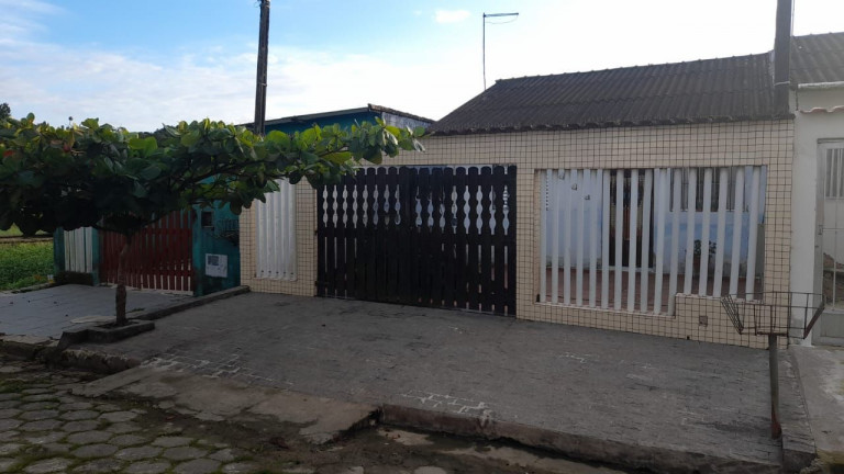 Casa com 2 Quartos à Venda, 131 m² em Balneario Umurama - Mongaguá