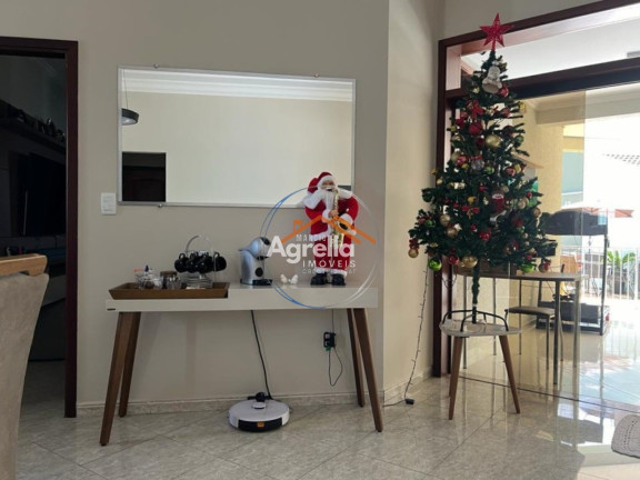 Imagem Casa com 3 Quartos à Venda, 232 m² em Parque Residencial Murayama - Mogi Mirim