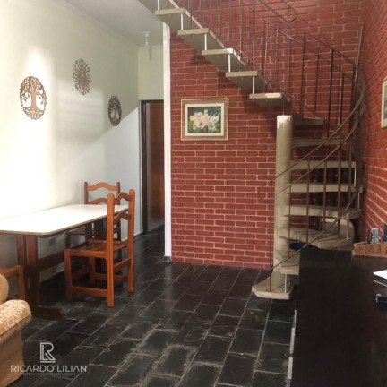 Imagem Sobrado com 4 Quartos à Venda, 165 m² em Jardim Suarão - Interior - Itanhaém Imagem Sobrado com 4 Quartos à Venda, 165 m² em Jardim Suarão - Interior - Itanhaém
