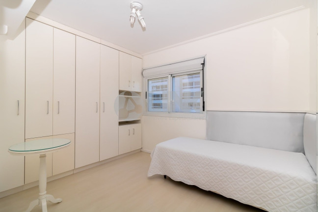 Imagem Apartamento com 3 Quartos à Venda, 167 m² em Petrópolis - Porto Alegre Imagem Apartamento com 3 Quartos à Venda, 167 m² em Petrópolis - Porto Alegre