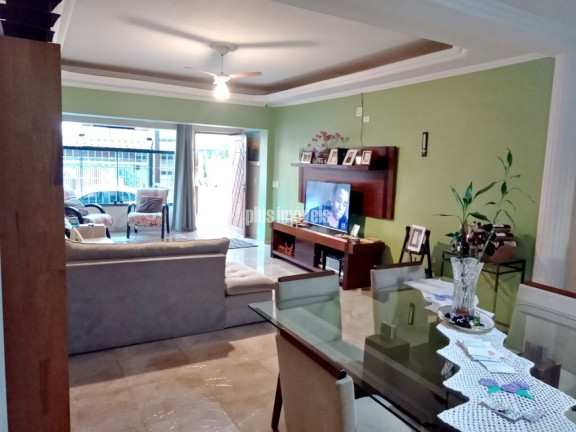 Imagem Casa com 3 Quartos à Venda, 220 m² em Mirandópolis - São Paulo