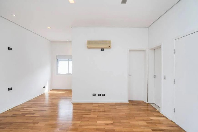 Imagem Casa com 4 Quartos à Venda, 751 m² em Jardim Social - Curitiba