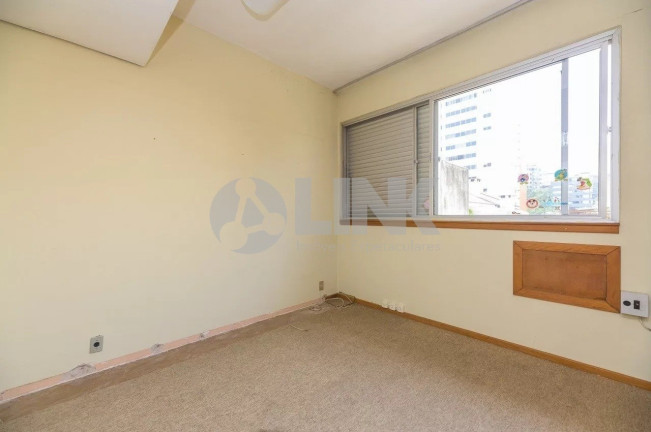 Imagem Casa com 3 Quartos à Venda, 388 m² em Auxiliadora - Porto Alegre Imagem Casa com 3 Quartos à Venda, 388 m² em Auxiliadora - Porto Alegre