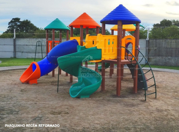 Terreno à Venda, 375 m² em Camobi - Santa Maria