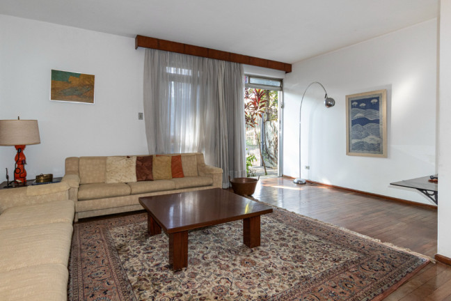 Casa com 5 Quartos à Venda, 209 m² em Moema - São Paulo