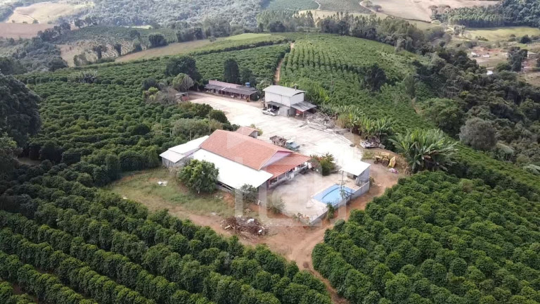 Imóvel com 4 Quartos à Venda, 100 m² em Caxambu - Campestre