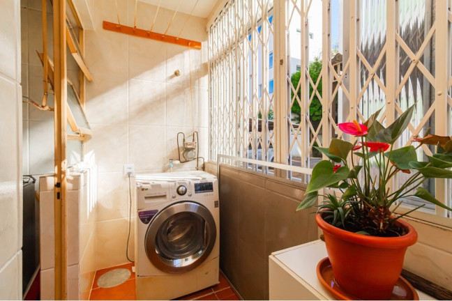 Imagem Apartamento com 2 Quartos à Venda, 67 m² em Teresópolis - Porto Alegre Imagem Apartamento com 2 Quartos à Venda, 67 m² em Teresópolis - Porto Alegre