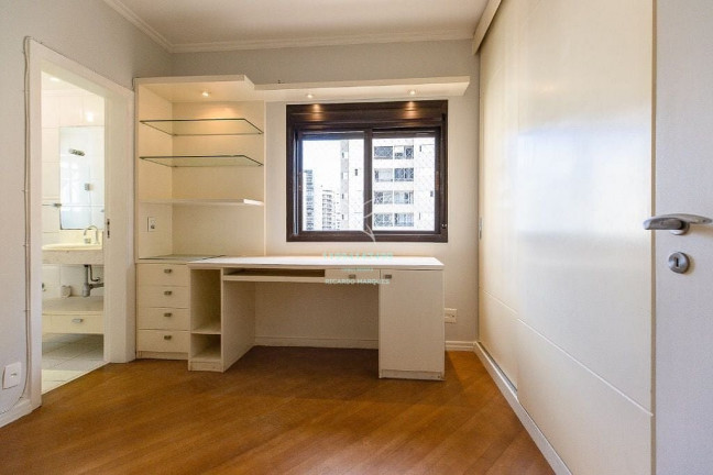 Imagem Apartamento com 4 Quartos à Venda, 156 m² em Moema - São Paulo Imagem Apartamento com 4 Quartos à Venda, 156 m² em Moema - São Paulo