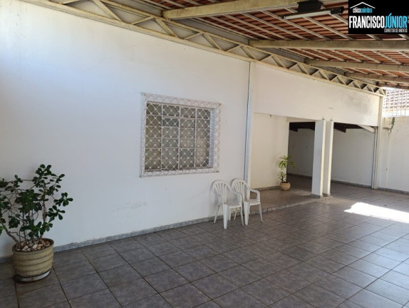 Imagem Casa com 4 Quartos à Venda, 366 m² em Setor Coimbra - Goiânia Imagem Casa com 4 Quartos à Venda, 366 m² em Setor Coimbra - Goiânia