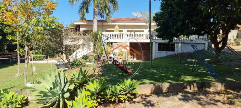 Imóvel com 3 Quartos à Venda, 650 m² em Condomínio Chácaras Areião - Mogi Mirim