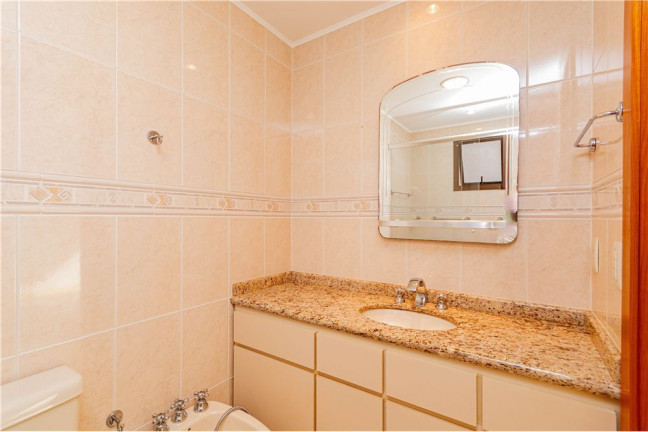Imagem Apartamento com 3 Quartos à Venda, 118 m² em Menino Deus - Porto Alegre